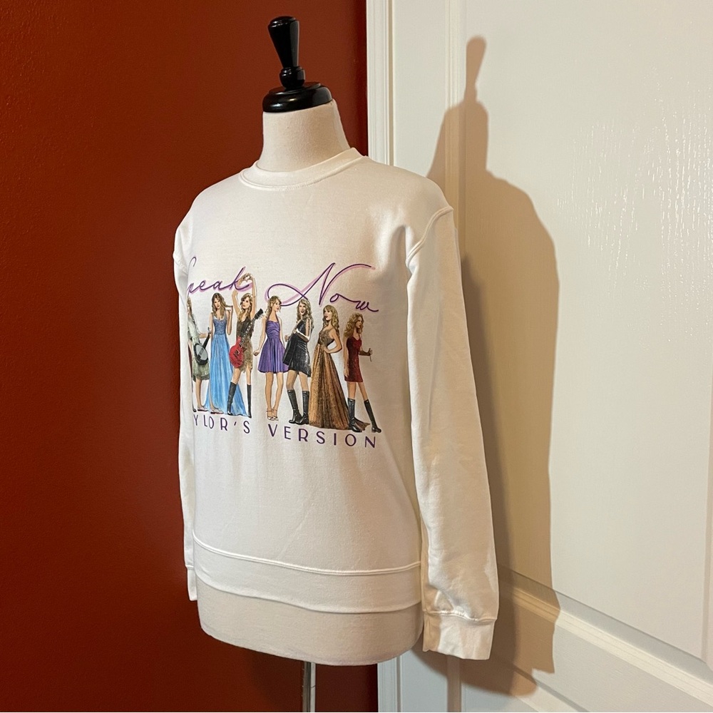 Taylor Swift Women’s Speak Now Eras Taylor’s‎ Version Crewneck Sweater